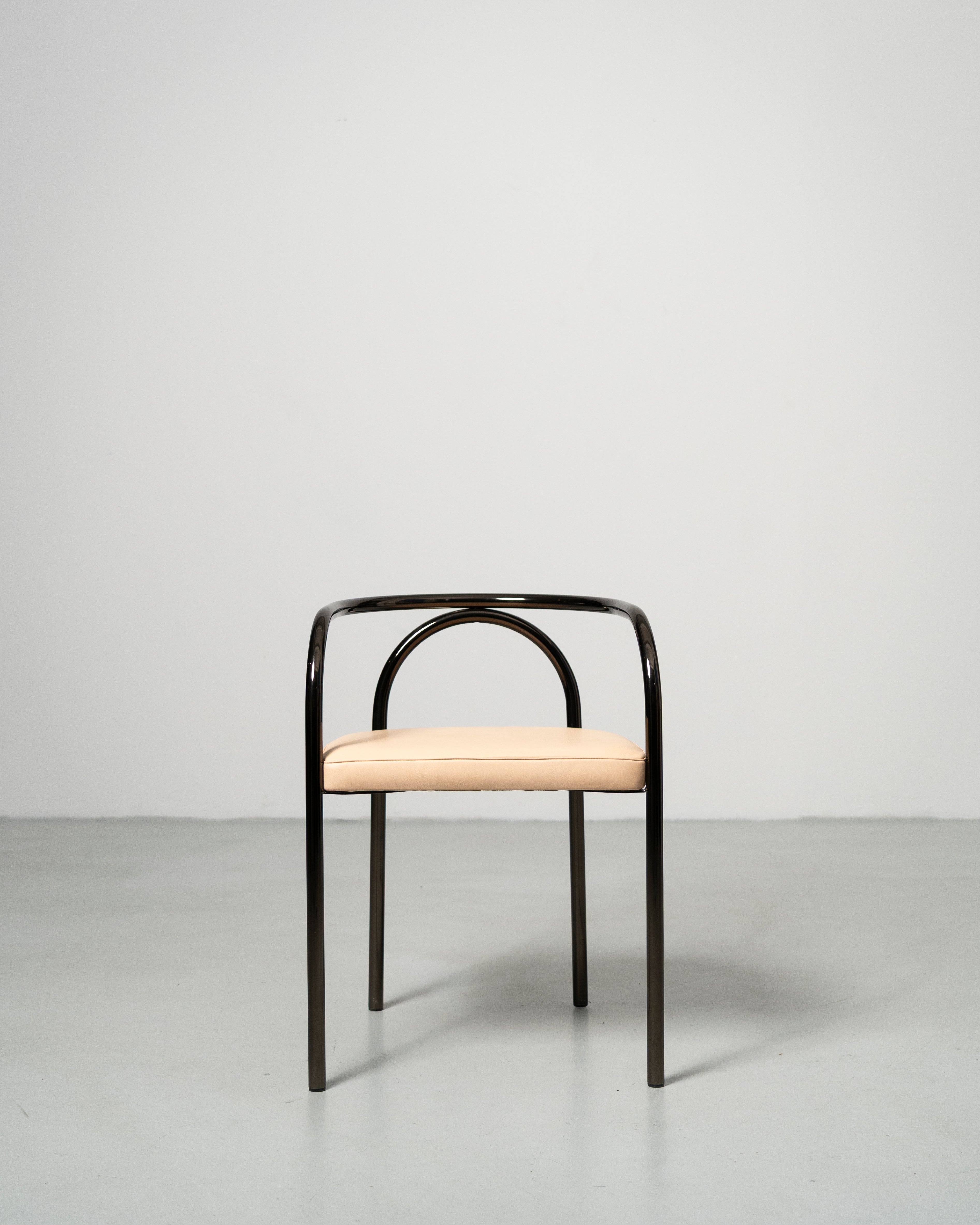 PH Chair by Poul Henningsen, Danish design classic (1932) Chair with black frame and beige leather seat