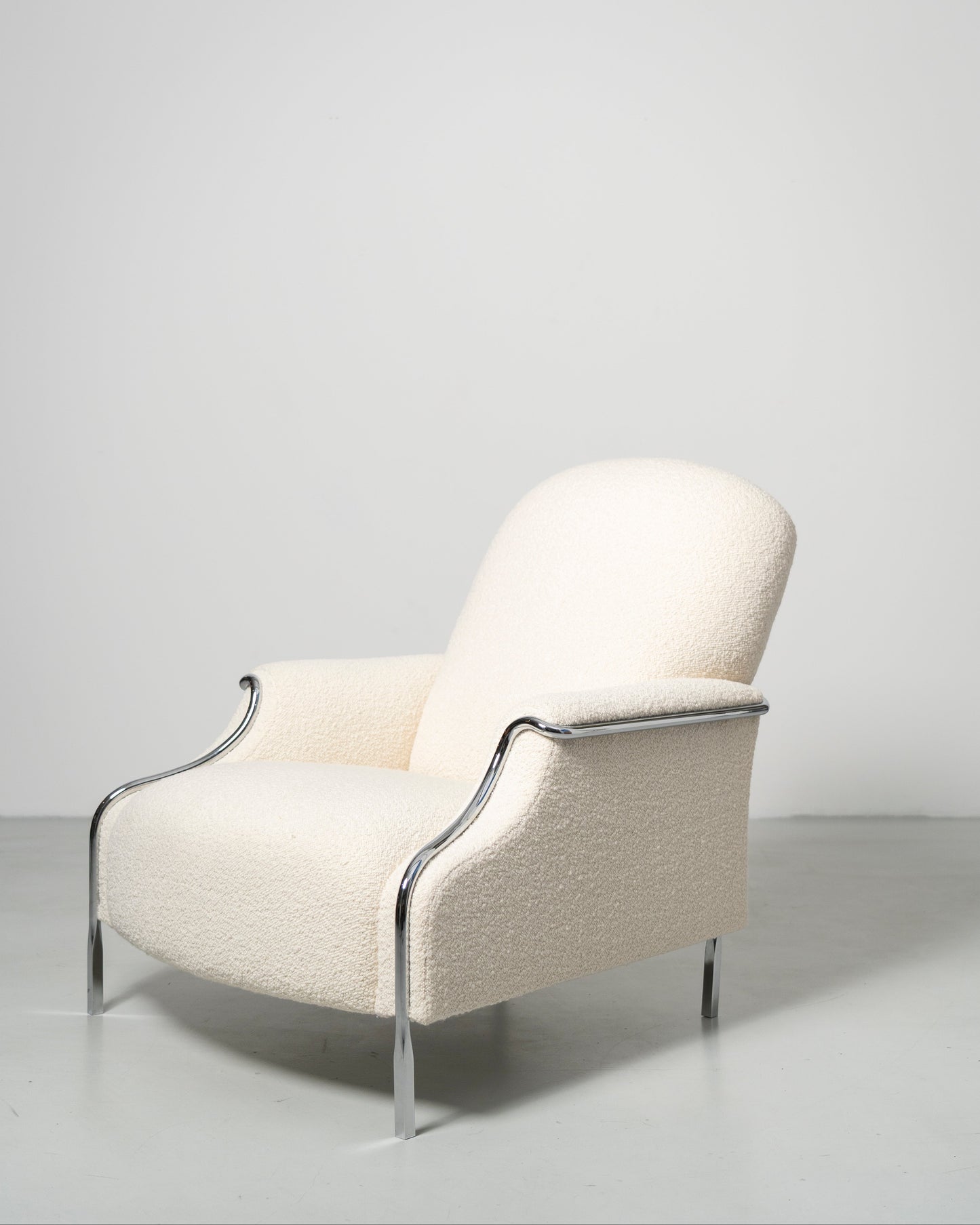 Sophisticate Lounge Chair Low