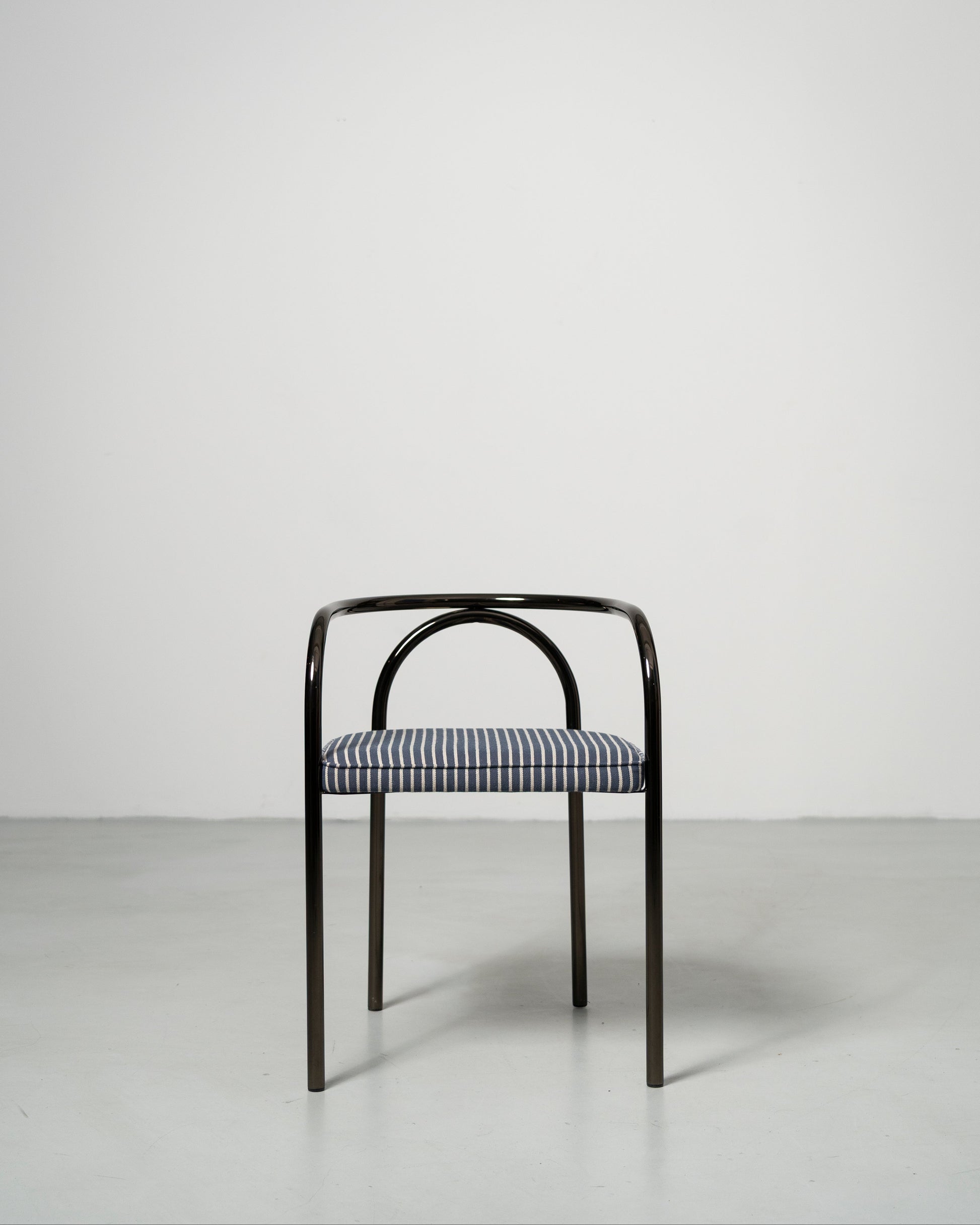 PH Chair by Poul Henningsen, Danish design classic (1932) Black metal chair with striped cushion 