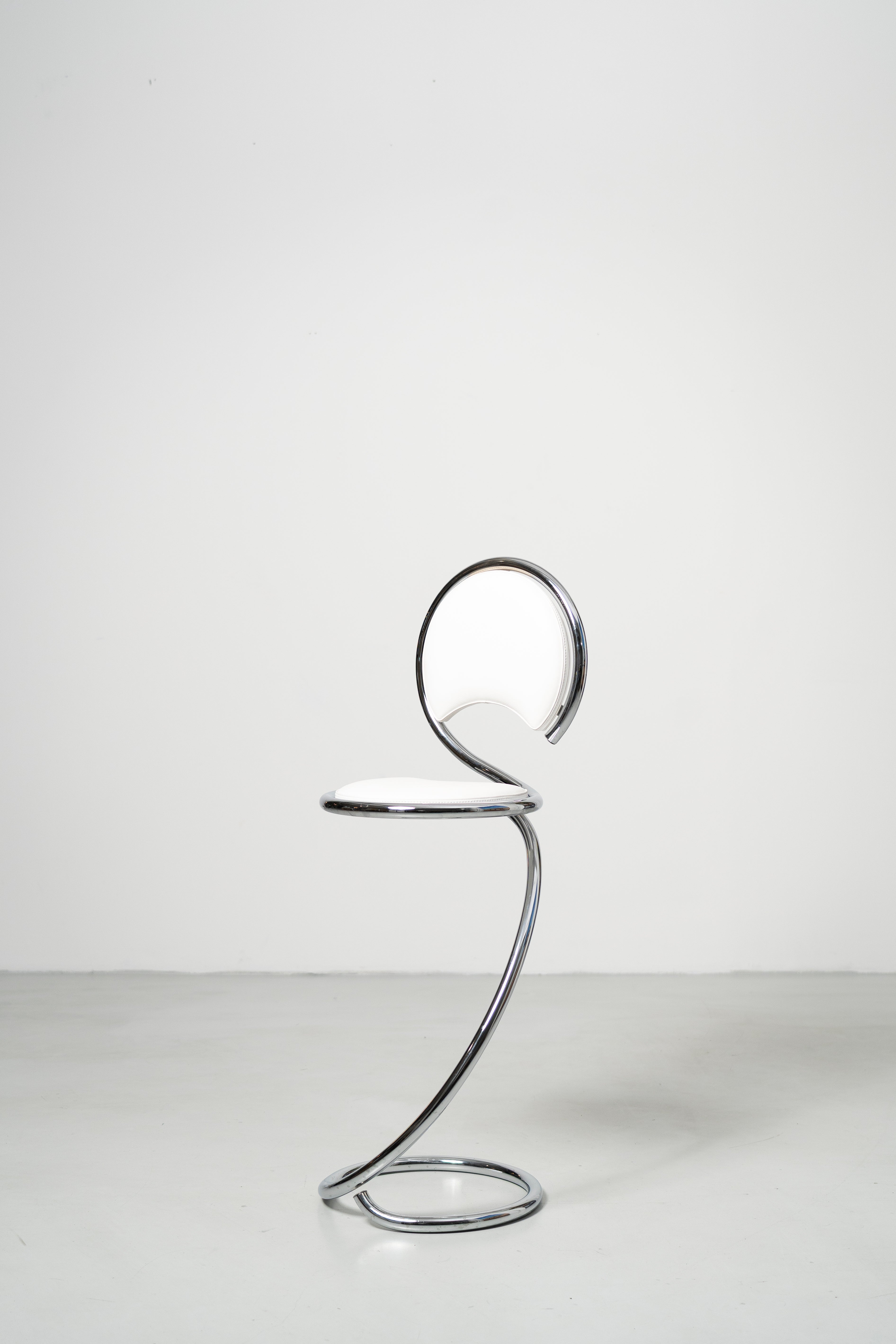 PH Snake Chair Counter by Poul Henningsen, Danish design classic (1932)
