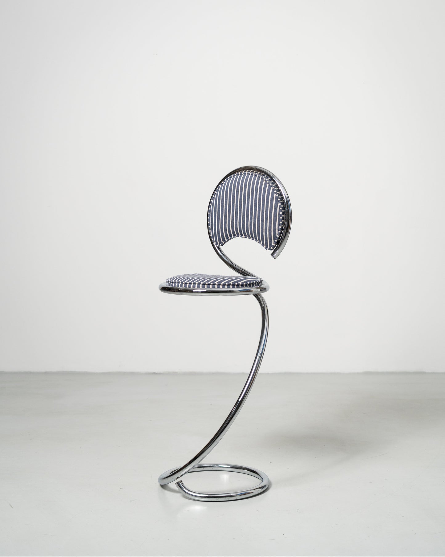 PH Snake Chair Counter by Poul Henningsen, Danish design classic (1932)
