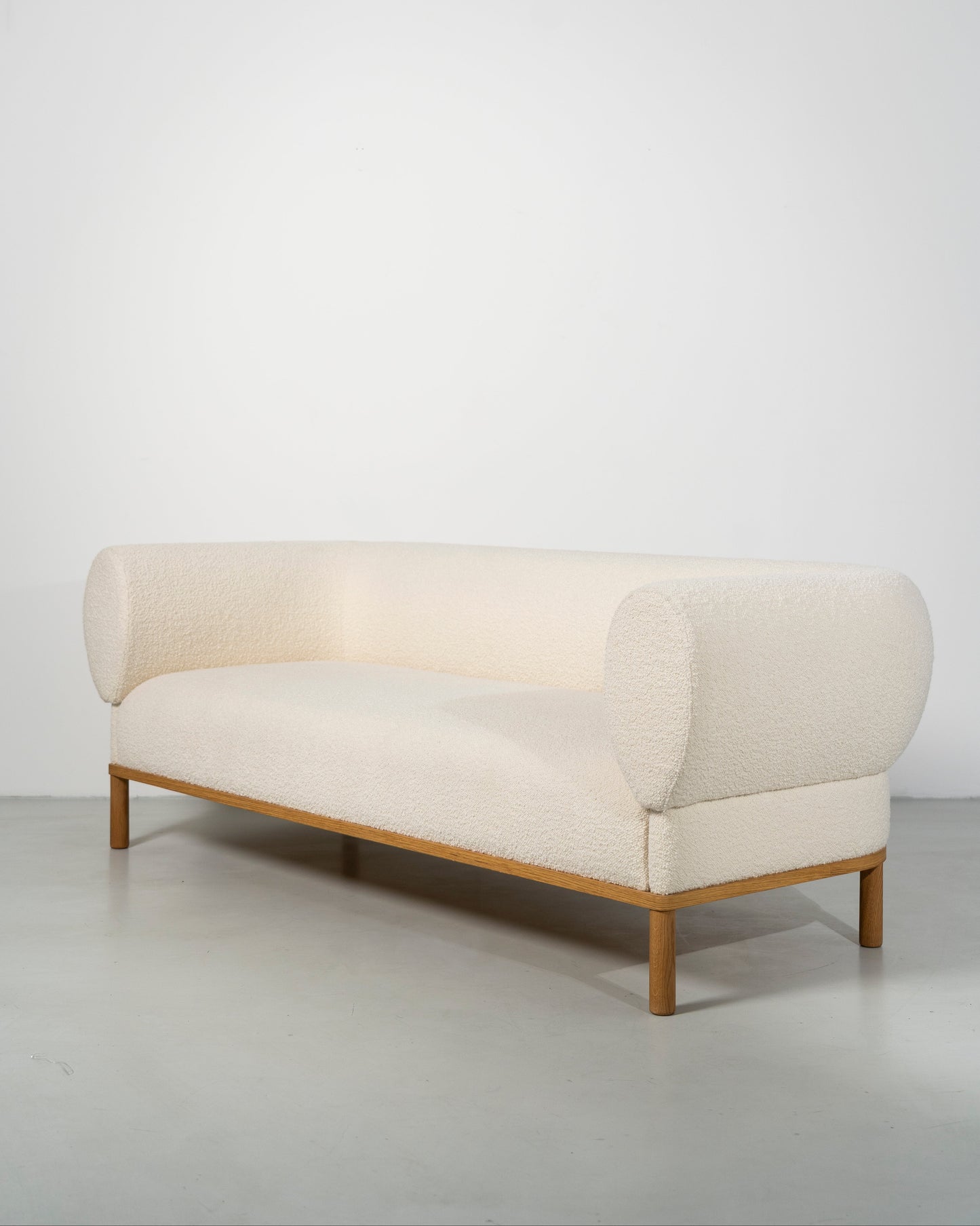 Gallant Sofa (3-seater)