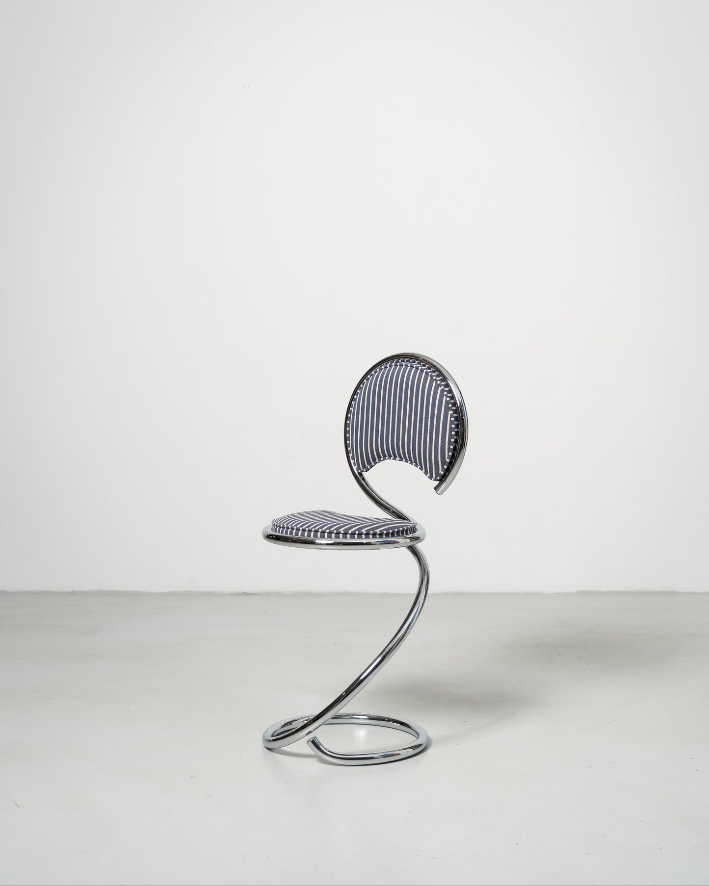 PH Snake Chair