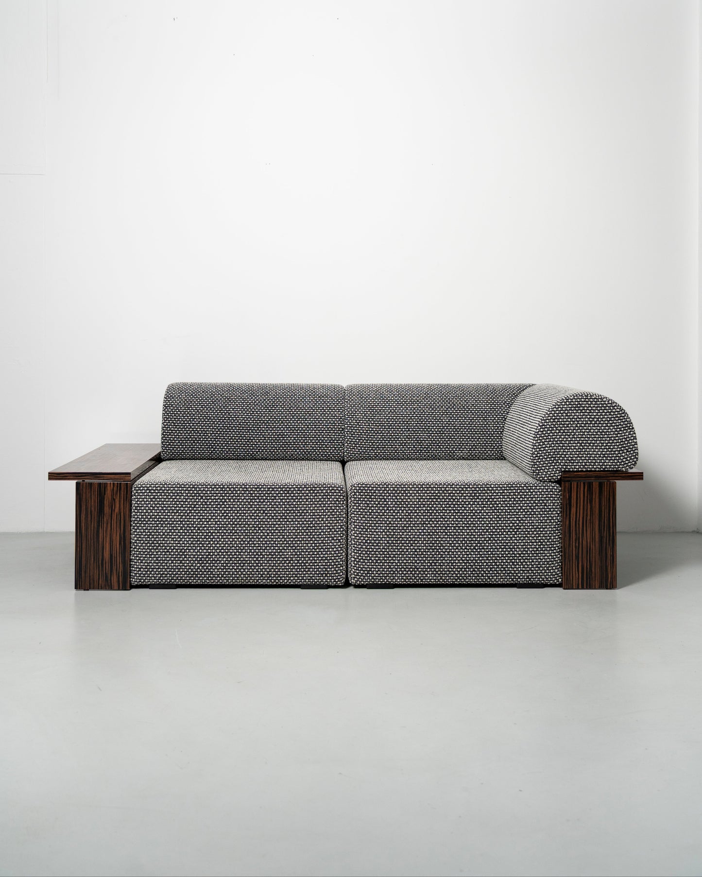 Wittorin Sofa (2 modules)