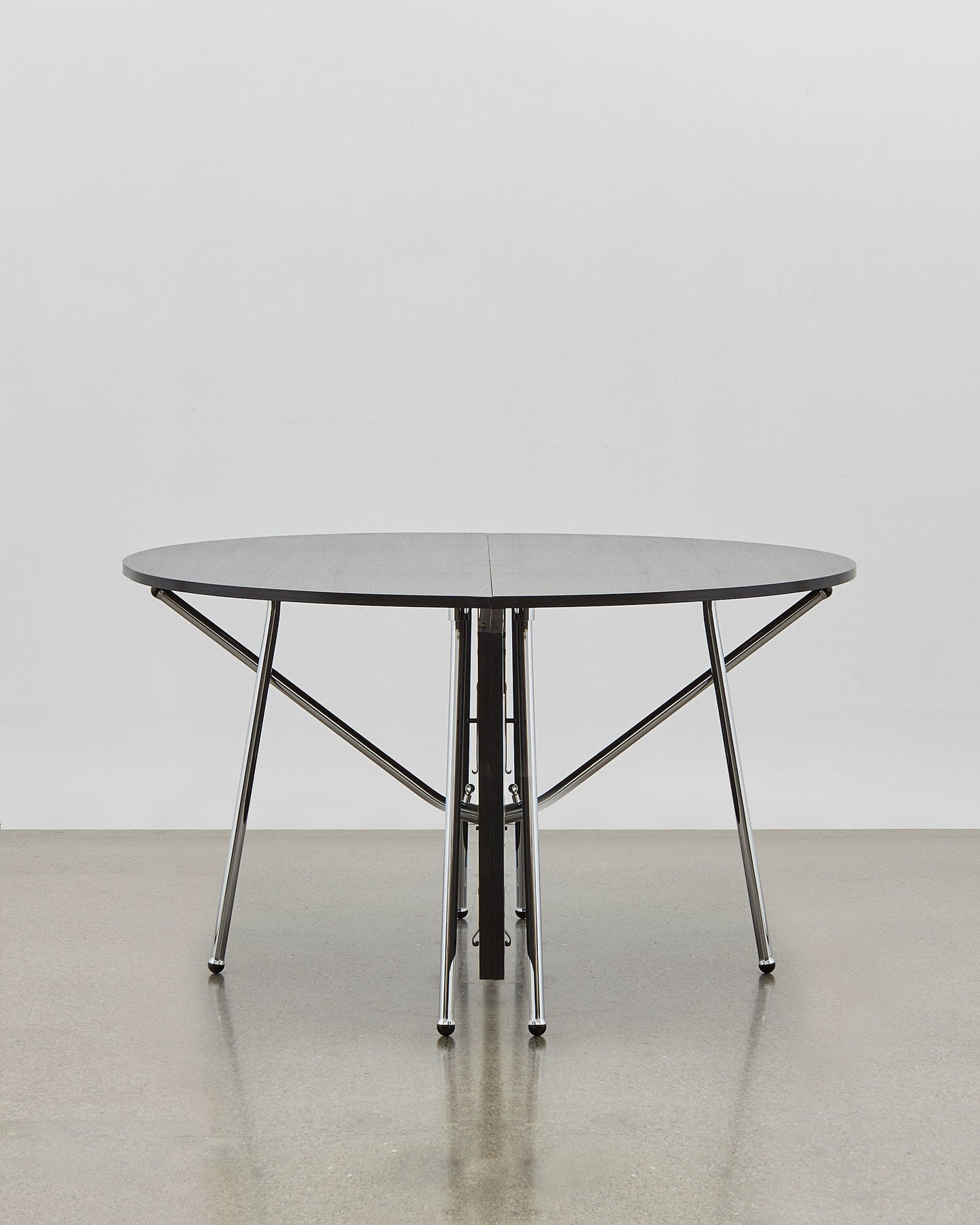 PH Dining Table by Poul Henningsen, Danish design classic (1937)