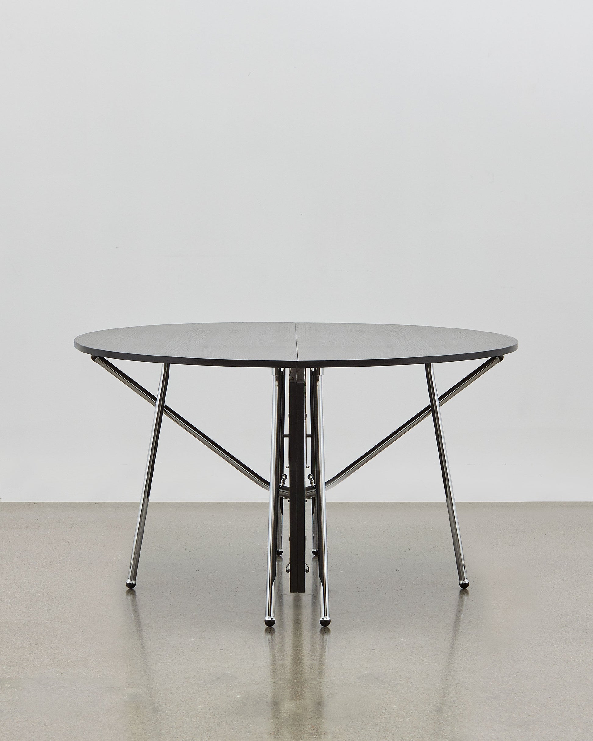 PH Dining Table by Poul Henningsen, Danish design classic (1937)