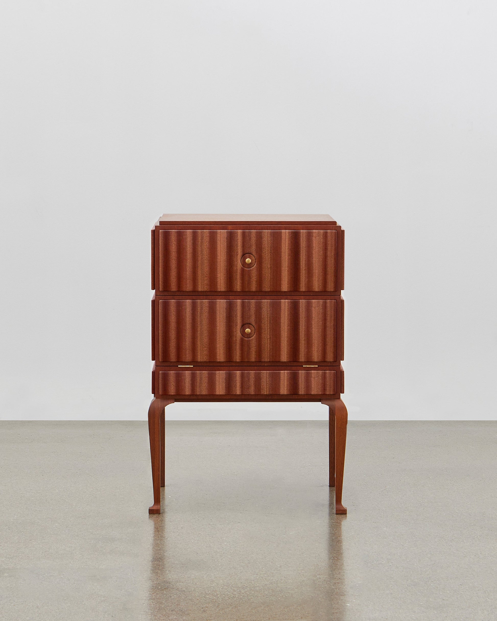 PH Small Drawer Chest by Poul Henningsen, Danish design classic (1930s) A small mahogany wooden drawer chest 